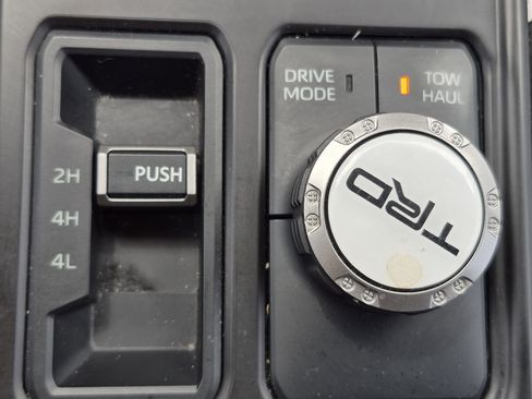 Used 2022 Toyota Tundra Limited image 34