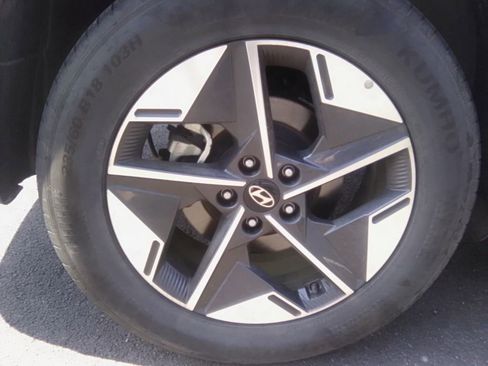 Used 2025 Hyundai Tucson SEL image 3