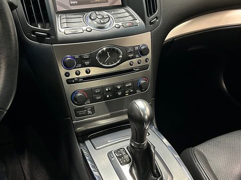 Used 2011 INFINITI G25 x w/ Moonroof Pkg image 13