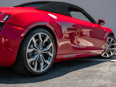 Used 2011 Audi R8 V10 AWD/4WD image 29