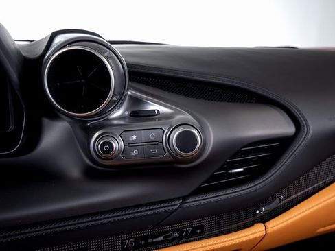 Used 2023 Ferrari F8 Tributo image 40