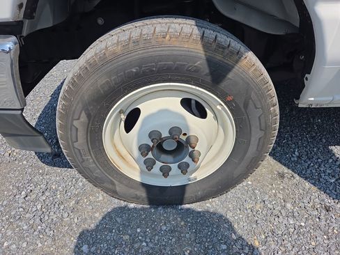 New 2024 Ford E-450 and Econoline 450 Super Duty w/ Power Windows & Locks Group image 52