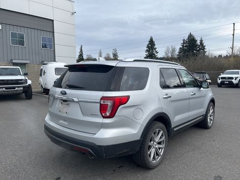 Used 2017 Ford Explorer Limited image 3