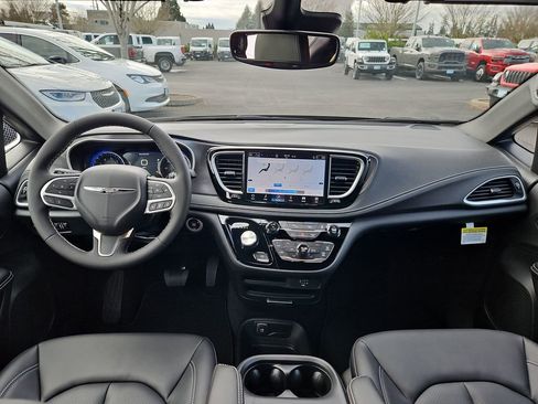 New 2026 Chrysler Pacifica Select image 22