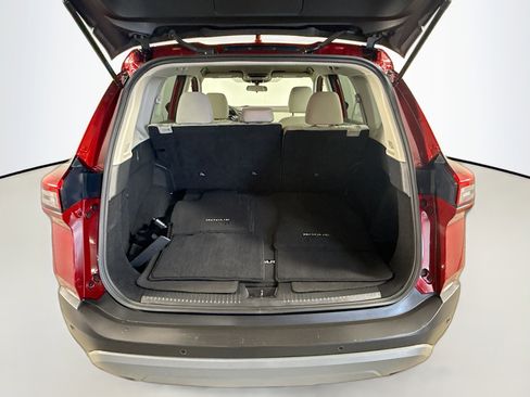 Used 2023 Nissan Rogue SV image 35