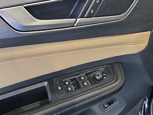 New 2026 Volkswagen Atlas Cross Sport SE image 27