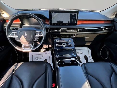 Used 2023 Lincoln Nautilus Reserve AWD/4WD image 7