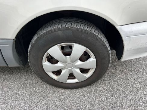 Used 2002 Toyota Sienna LE image 15