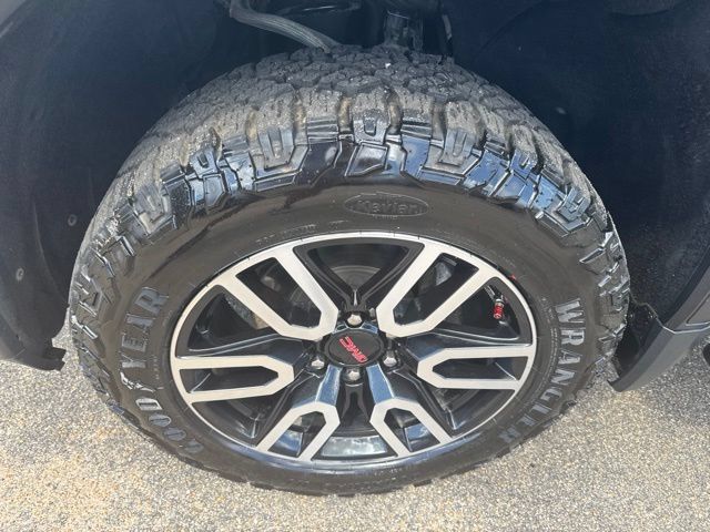 Used 2019 GMC Sierra 1500 AT4 w/ AT4 Premium Package AWD/4WD image 10