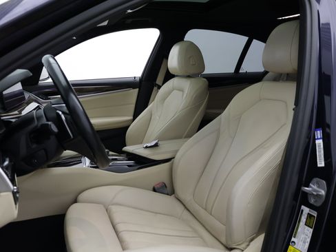 Used 2017 BMW 530i RWD image 16