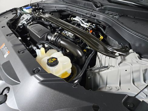 Used 2023 Lincoln Aviator AWD w/ Class IV Trailer Tow Package image 19