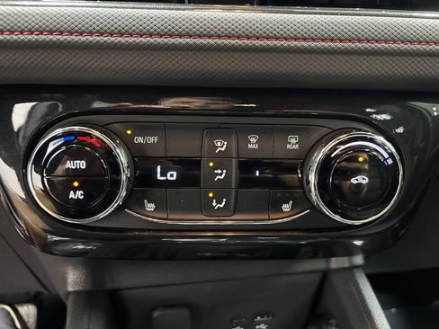 Used 2025 Chevrolet TrailBlazer RS w/ Convenience Package AWD/4WD image 20