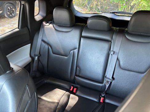 Used 2025 Jeep Compass Limited AWD/4WD image 40