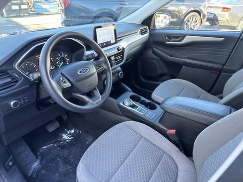 Used 2022 Ford Escape SE w/ SE Sport Appearance Package image 15