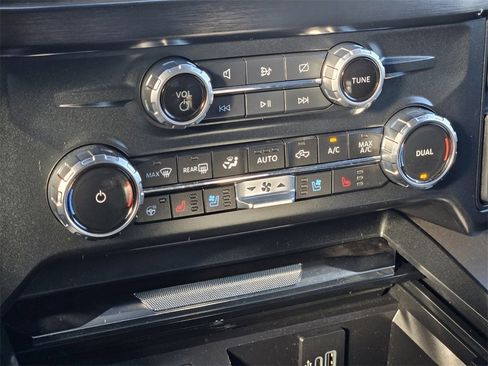 Used 2023 Ford F250 Lariat w/ Sport Appearance Package image 22