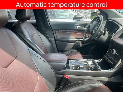 Used 2020 Ford Edge Titanium w/ Equipment Group 301A AWD/4WD image 11