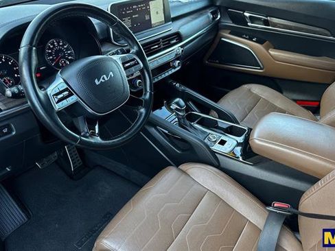 Used 2022 Kia Telluride SX w/ SX Prestige Package image 10