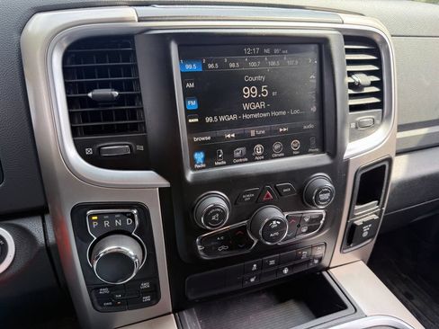 Used 2017 RAM 1500 Big Horn AWD/4WD image 3