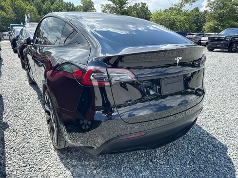 Used 2022 Tesla Model Y Performance AWD/4WD image 6