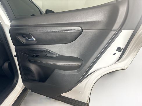 Used 2023 Nissan Ariya FWD image 30