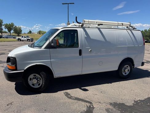 Used 2013 Chevrolet Express 2500 RWD image 3