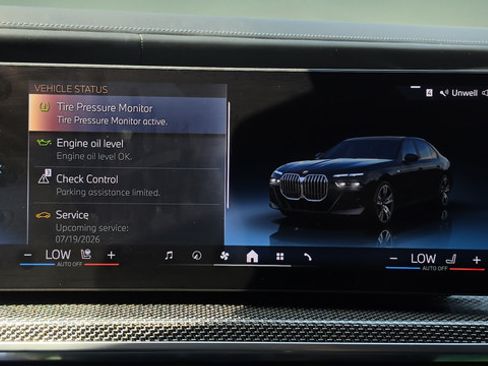 Used 2025 BMW 760i xDrive w/ Executive Package AWD/4WD image 52