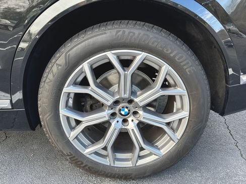 Used 2023 BMW X7 xDrive40i w/ Premium Package image 26