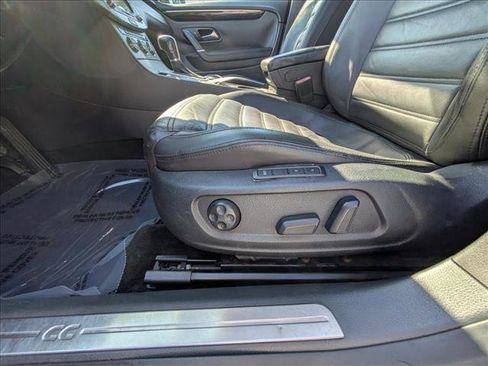 Used 2013 Volkswagen CC Lux image 19