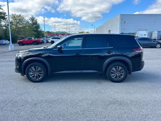 Certified 2024 Nissan Pathfinder S FWD image 7