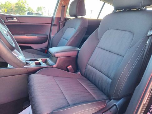 Used 2021 Kia Sportage LX image 11