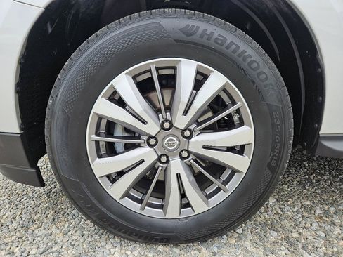 Used 2019 Nissan Pathfinder S AWD/4WD image 49