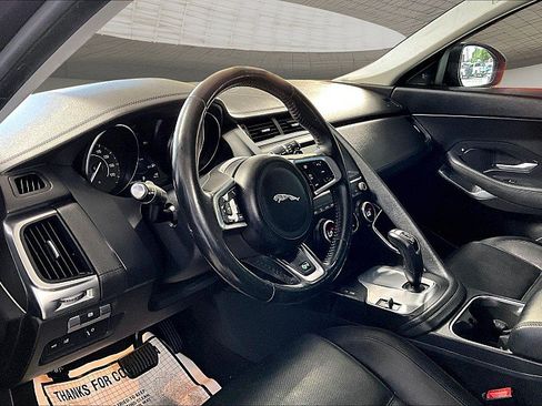 Used 2019 Jaguar E-PACE S AWD/4WD image 10