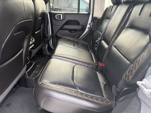 Used 2021 Jeep Wrangler Unlimited Sahara image 13