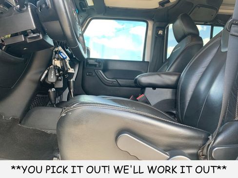 Used 2016 Jeep Wrangler Unlimited Rubicon AWD/4WD image 22