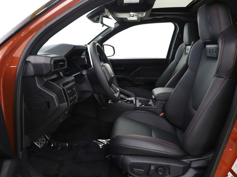 Used 2024 Toyota Tacoma TRD Pro image 17