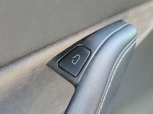 Used 2022 Tesla Model Y Performance AWD/4WD image 26