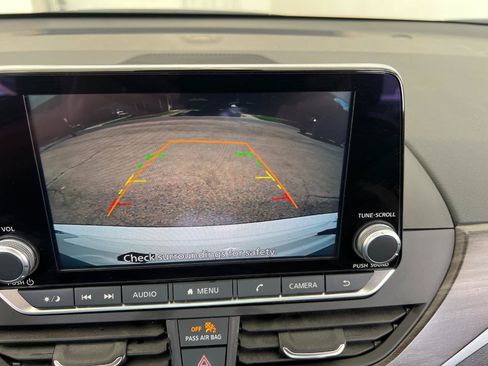 Used 2025 Nissan Altima 2.5 SV FWD image 52