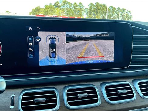 Used 2025 Mercedes-Benz GLS 450 4MATIC image 27