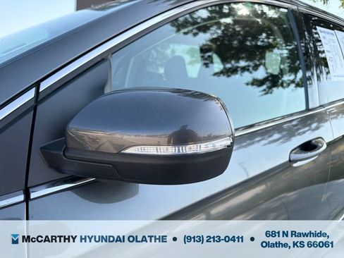 Used 2017 Ford Edge SEL w/ Equipment Group 201A FWD image 17