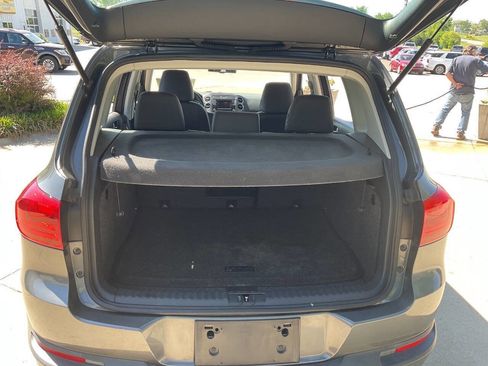 Used 2016 Volkswagen Tiguan S FWD image 12