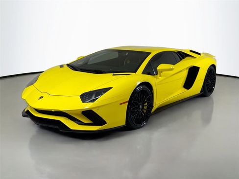 Used 2018 Lamborghini Aventador S image 10