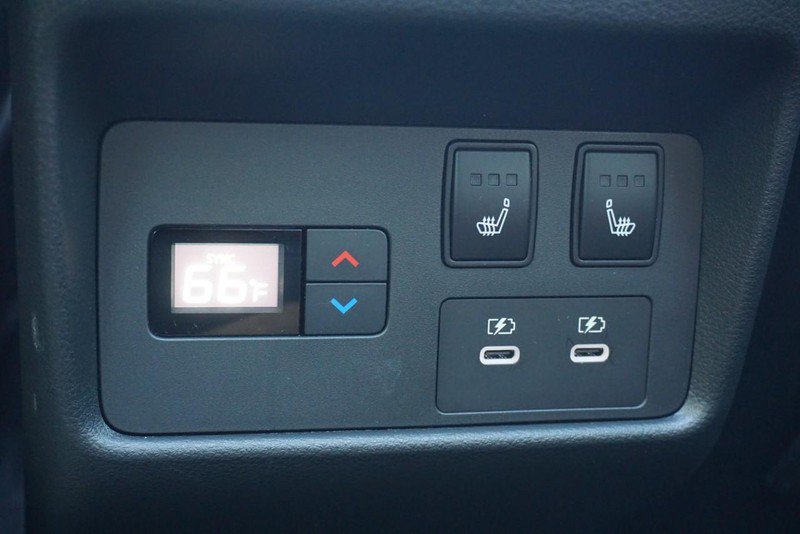Used 2025 Nissan Rogue Platinum w/ Platinum Premium Package AWD/4WD image 35