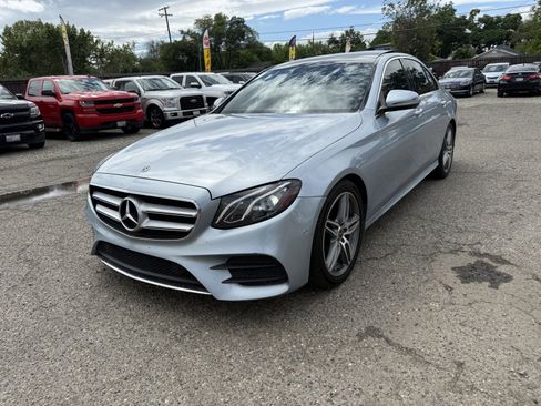 Used 2018 Mercedes-Benz E 300 image 1