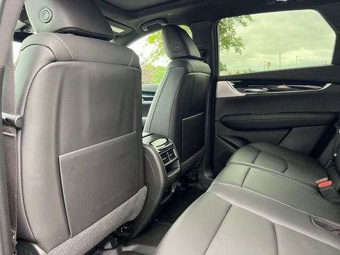 Certified 2024 Cadillac XT5 Premium Luxury AWD/4WD image 36