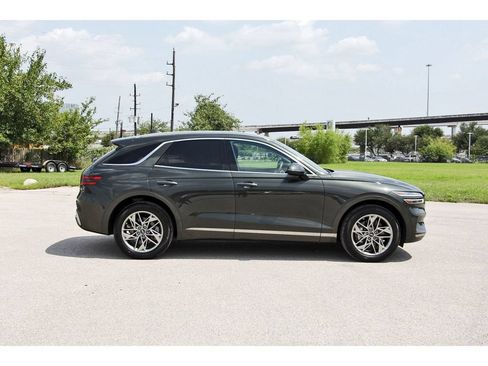 Used 2025 Genesis GV70 2.5T AWD/4WD image 2