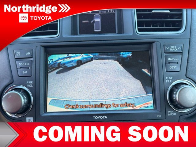 Used 2012 Toyota Highlander Limited w/ Tow Pkg FWD image 9