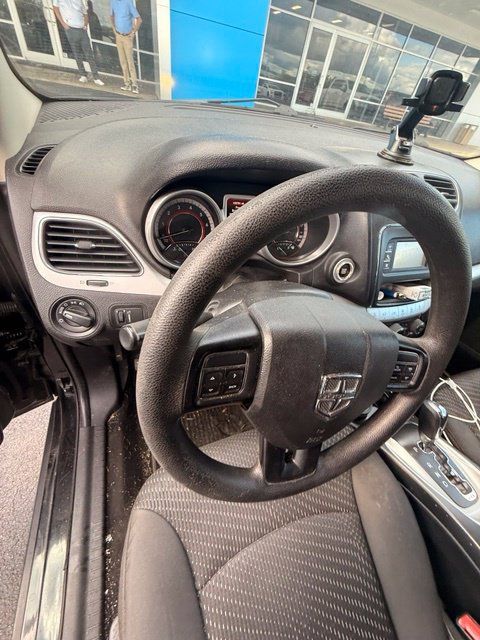 Used 2017 Dodge Journey SE FWD image 12