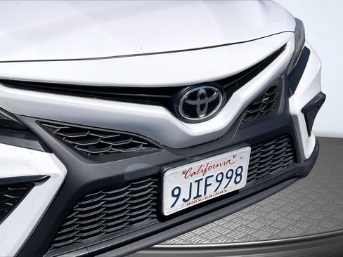Used 2021 Toyota Camry SE FWD image 28