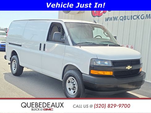 Used 2021 Chevrolet Express 2500 w/ Driver Convenience Package RWD image 1