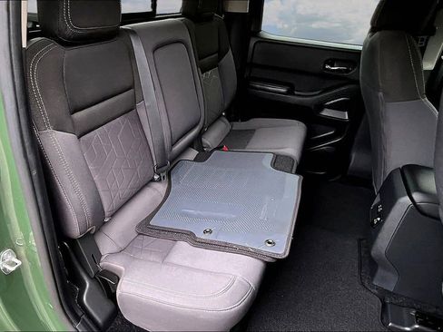 Used 2025 Nissan Frontier SV w/ SV Convenience Package RWD image 27